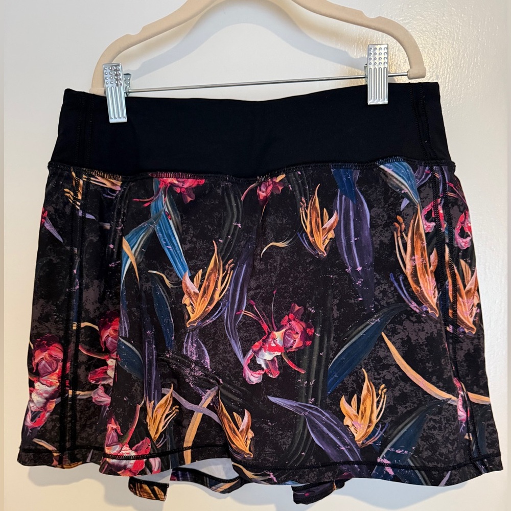 Lululemon Pace Rival Mid-Rise Long veiled black floral skort